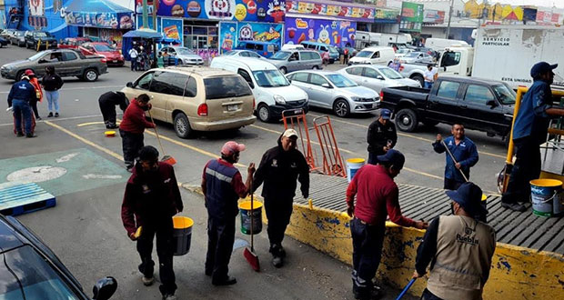 Ayuntamiento realiza labores de mantenimiento en Central de Abasto  