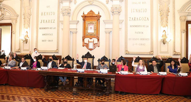 Cabildo de Puebla avala concesionar por 3 años y medio espacios publicitarios