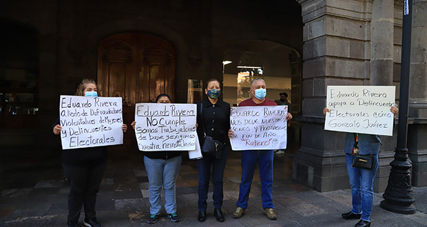 Despedidos de Comuna de Puebla rechazan acusaciones por destrozos