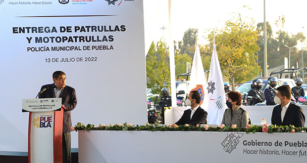 Eduardo Rivera es mi amigo, dice Barbosa; pide a Morena no enojarse