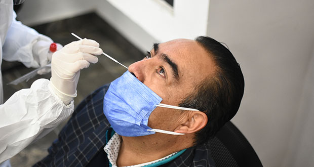 En un día, 898 nuevos casos de Covid en Puebla; suman 8 mil 758 activos