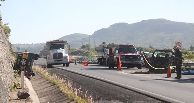 En accidentes viales de la Atlixcáyotl y La Resurrección, mueren 2  