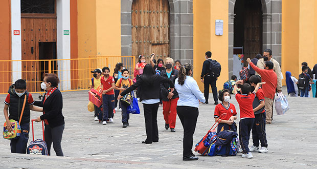 Escuelas de Puebla cierran ciclo y alistan regreso 100% presencial el otro