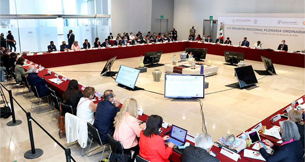Incorporará SEP a escuelas prioritarias al sistema nacional de becas