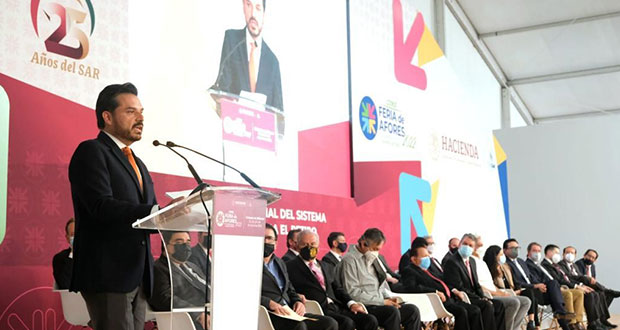 Reforma a Ley del Seguro flexibiliza esquema de pensiones: Robledo