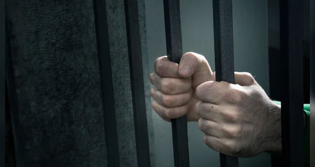 Sentenciado a 19 años por violación de su hijastra