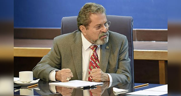 Sin militarizar, AICM se manejará con honestidad y orden: director