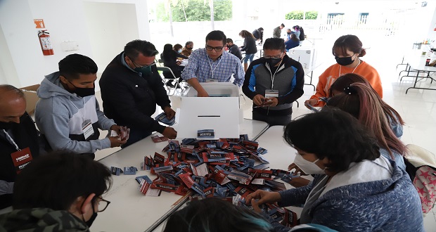 Afines a Barbosa encabezan triunfos para consejeros en Huejotzingo y Tepeaca