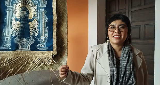 Con cianotipias gigantes, artista plástica rescata figura de diosa azteca