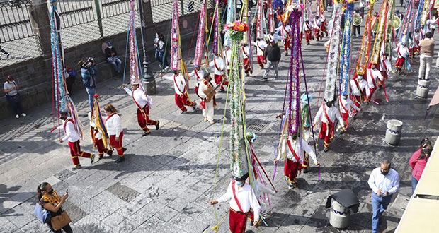 Conmemoran a Pueblos Indígenas con recorrido cultural en Puebla