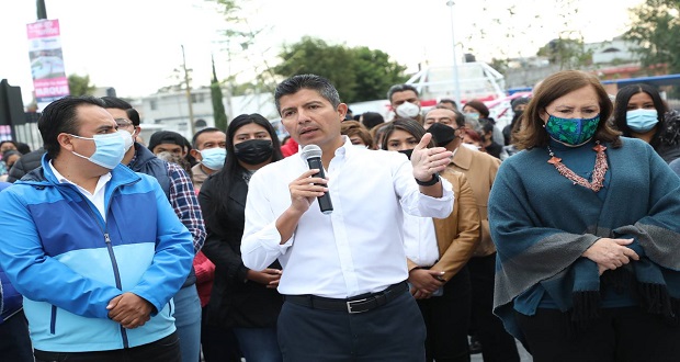 Rivera reconoce falta de mantenimiento a mercados de Puebla