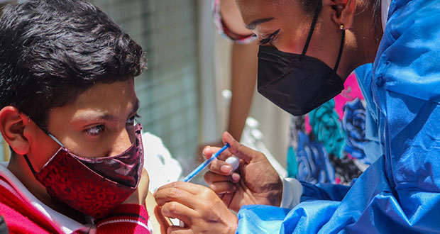 En 115 municipios de Puebla, vacuna contra Covid a menores de 12 a 17