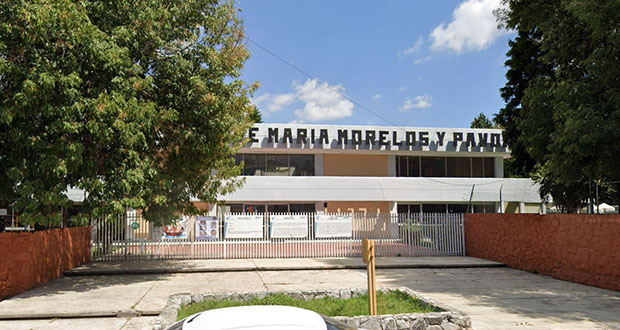 En Centro Escolar Morelos, piden no condicionar inscripción a pago de libro
