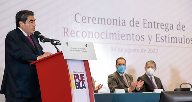 En Puebla, se combate constantemente la corrupción: Barbosa