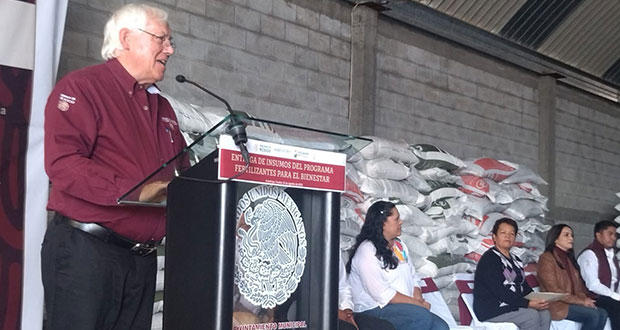 Fertilizantes para el Bienestar apoyarán a 30 mil poblanos; ahorrarán $8 mil