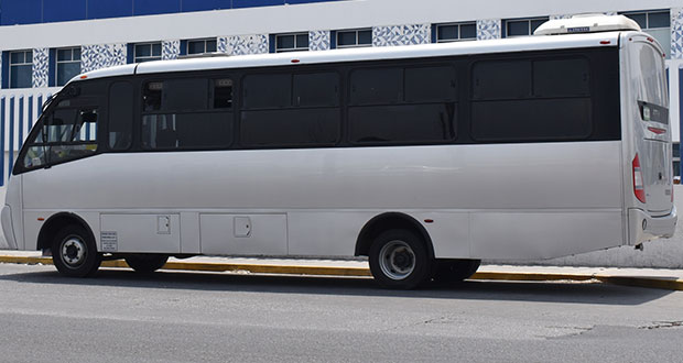 Gobierno de Puebla contratará autobuses para trasladar maestros en 21 municipios