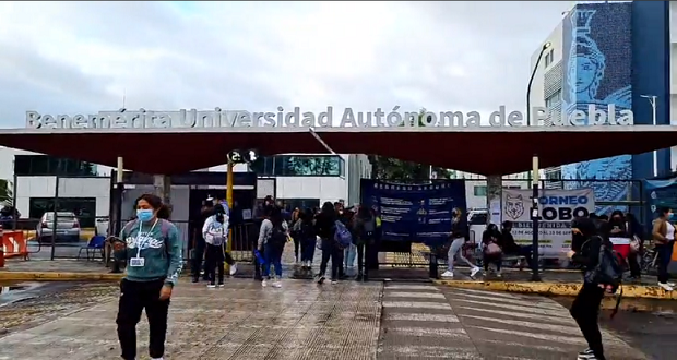 Este lunes, acceso a campus de BUAP con INE, credencial o código QR