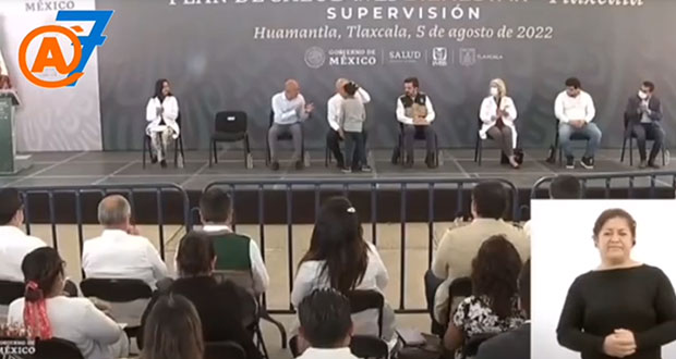 Niño en Tlaxcala se acerca a AMLO y le pide que su papá salga de la cárcel