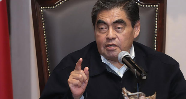 Asegura Barbosa que su gobierno no dará notarías por pago de servicios 