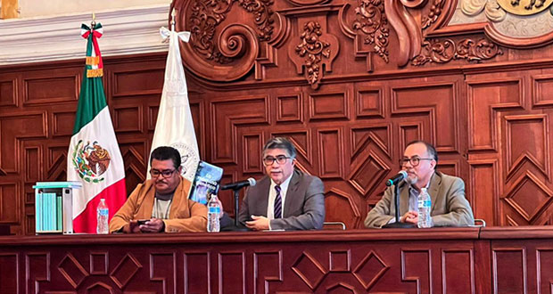 BUAP presenta libro sobre molécula elemental de la genética