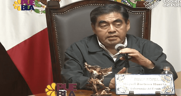 Barbosa pide aplicar la ley tras protestas en presidencia de Chiautla de Tapia