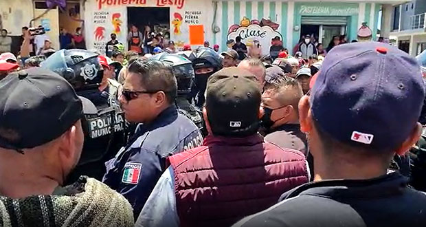 Corren a Layón tras caída de tanque en Texmelucan que deja 2 muertos