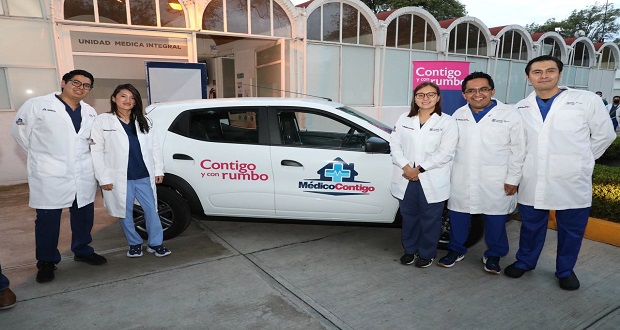 Empresarios poblanos donan auto para programa “Médico Contigo”