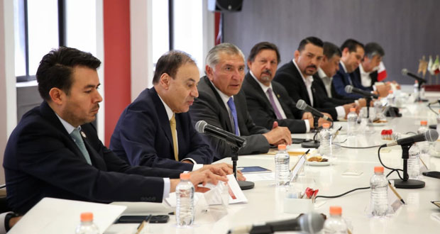 Segob se compromete a atender peticiones de mineros en Cananea