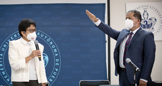 Toma protesta nuevo director en Instituto de Fisiología de la BUAP 