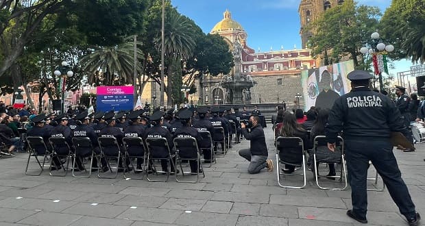 Van 190 policías graduados en Puebla capital; Comuna cerrará el año con 380