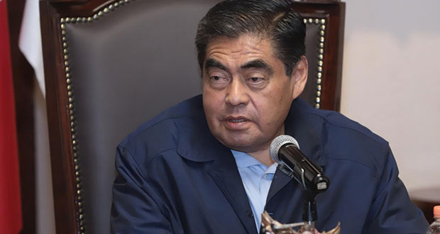 Barbosa recomienda a funcionarios no exhibirse con "hombres del poder"