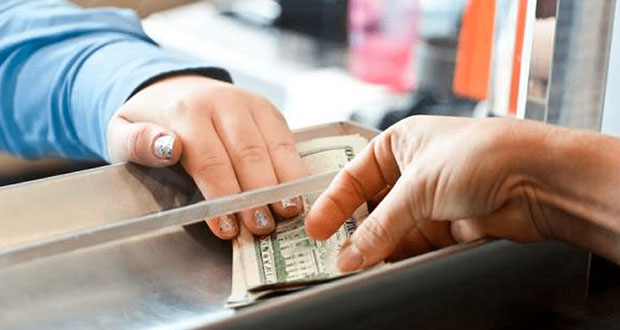 ¿Te mandan dinero de EU? Esta es la mejor opción para enviar remesas  