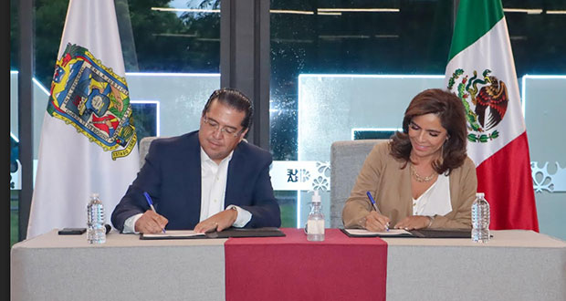 Economía firma convenio con FedEx para mejora de logística en Puebla
