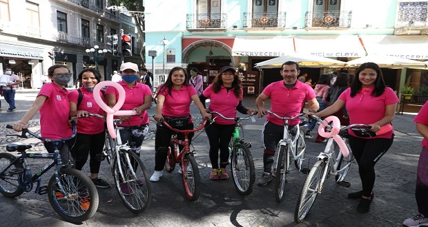 Ayuntamiento de Puebla realiza “Rodada Rosa” en mes del cáncer de mama