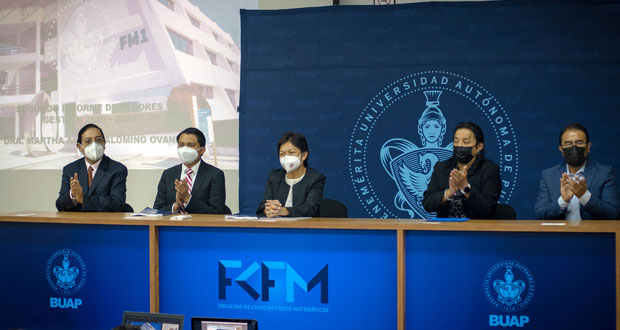 Realizan informe de labores de la Facultad de Física en BUAP