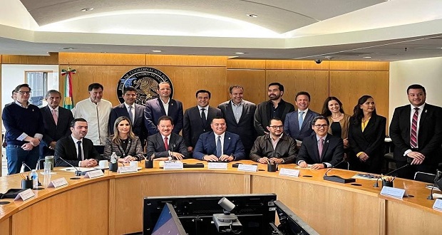 Rivera se reúne con diputados federales por más recursos para Puebla