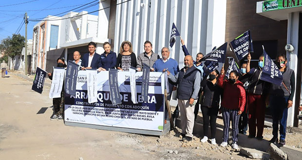 San Pedro Cholula adoquinará en Manantiales con inversión de 1.4 mdp