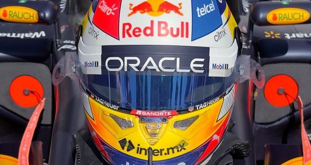 “Checo” Pérez deleita a Guadalajara en Red Bull Show Run