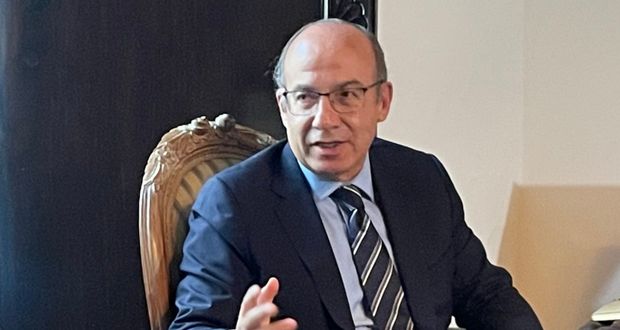 Calderón pide que EU vigile elección 2024; Sheinbaum lo rechaza