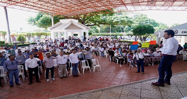 Robledo toma protesta a comités ciudadanos de IMSS en Chiapas