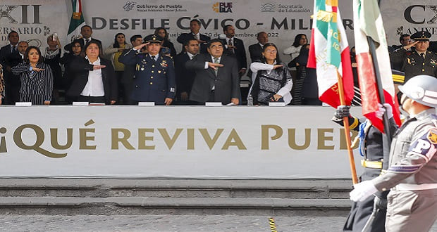 En Puebla, realizan desfile por Revolución Mexicana; Barbosa preside