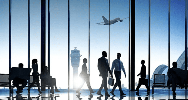 ¿Buscas licenciatura? Hay disponible en aeropuertos y negocios aéreos 