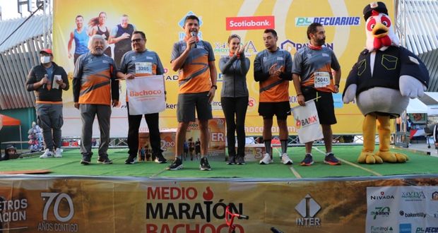 Eduardo Rivera se suma a carrera de Bachoco por 70 aniversario