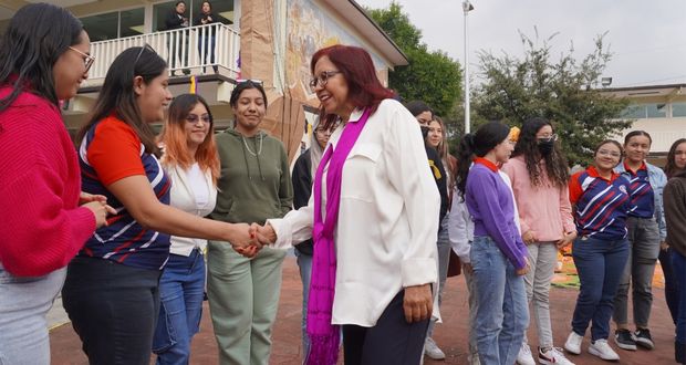 Visita Leticia Ramírez Amaya planteles de Educación Básica y Normal en Nuevo León