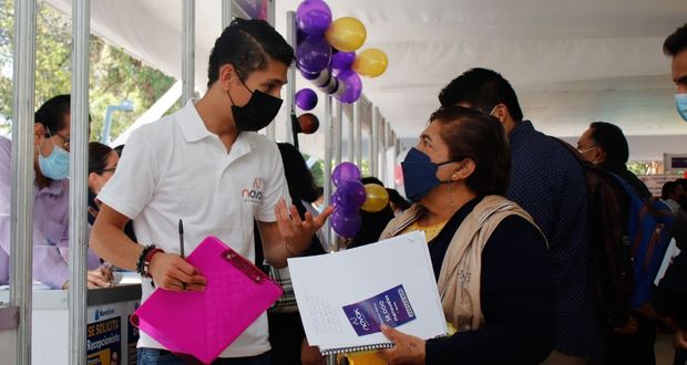 Poblanas piden ampliar oferta en ferias de empleo; pasan 6 meses buscando