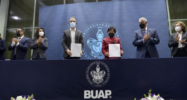 Con convenio, alumnos de BUAP podrán hacer su servicio social en Audi