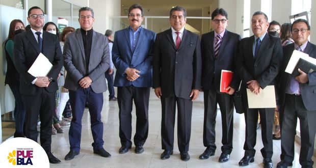 SEP de Puebla destituye a director de universidades; sigue con plazas