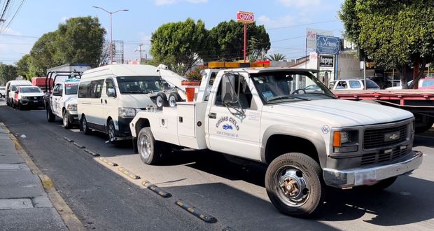 Al corralón, 39 unidades de transporte y taxis por incumplir: SMT