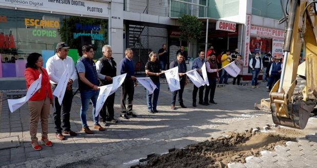 Arranca ayuntamiento rehabilitación y ampliación del drenaje pluvial y sanitario en camino real a San Andrés Cholula