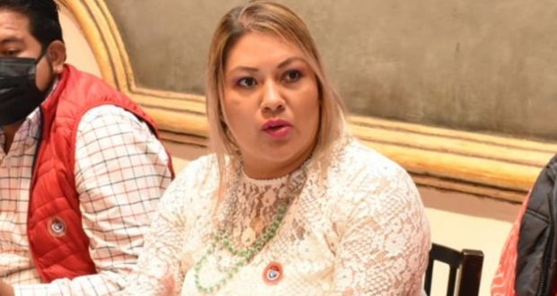 Por ocupar 2 puestos, suspenden a regidora en San Pedro Cholula
